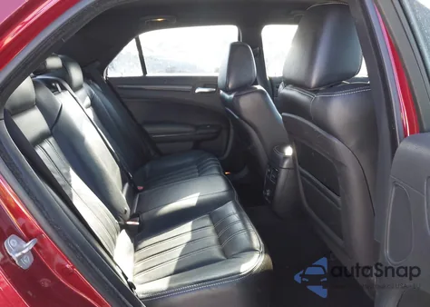 2014 Chrysler 300 300S z USA, uszkodzony, nr VIN 2C3CCABG1EH331116